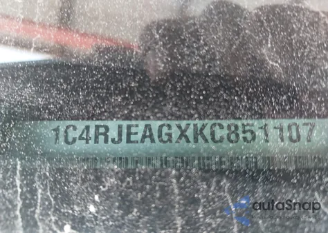 2019 Jeep Grand Cherokee Altitude 4X2 from USA, damaged, VIN 1C4RJEAGXKC851107